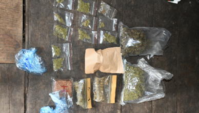 Duże ilości narkotyków i uprawa konopi - wszystko pod jednym dachem