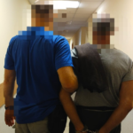 Chcieli "pozbyć się" śmieci w lesie - na ich trop trafił policjant po służbie