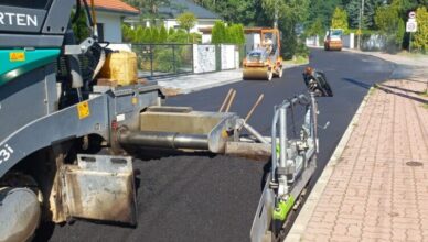 Zielonka - nowy asfalt w ulicach Sienkiewicza i Wesołej