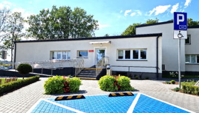 Klembów - budynek użyteczności publicznej Gminy w Klembowie - budynek dostępny