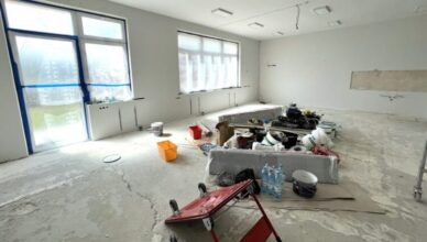 Zielonka - szybko postępuje remont w SP nr 3