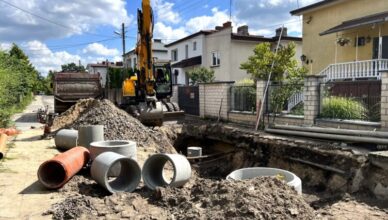 Zielonka - budowa kanalizacji w ulicy Żwirki i Wigury