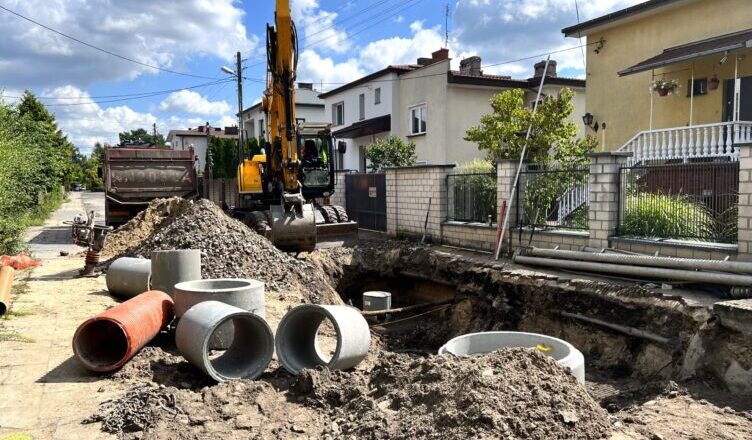 Zielonka - budowa kanalizacji w ulicy Żwirki i Wigury