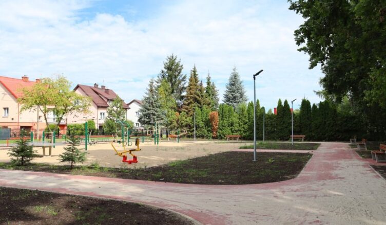 Tłuszcz - zmienia się plac zabaw „Grażynka”