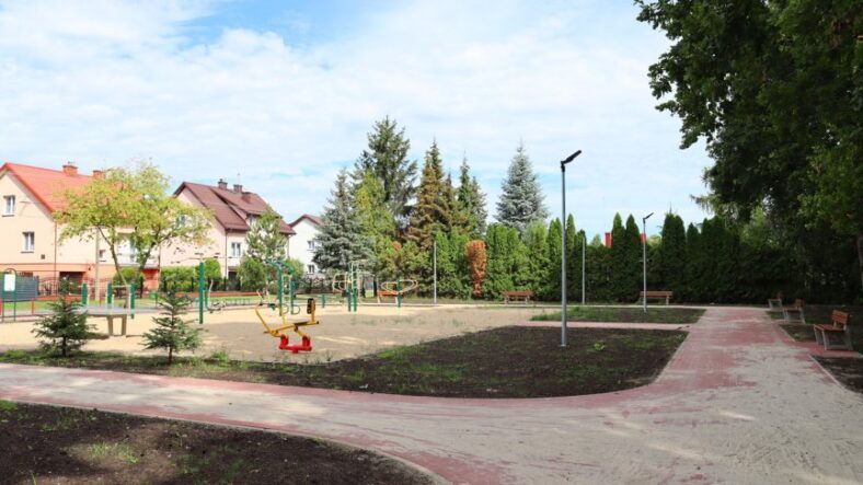 Tłuszcz - zmienia się plac zabaw „Grażynka”