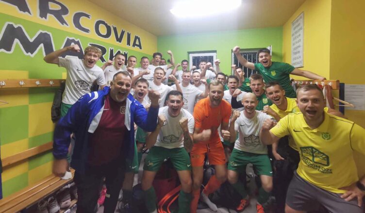 Marcovia Marki - Drogowiec Jedlińsk 3:0 (2:0)