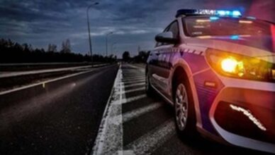 Ryzykowny spacer ekspresówką. Policjanci przypominają – drogi szybkiego ruchu to nie miejsce dla pieszych