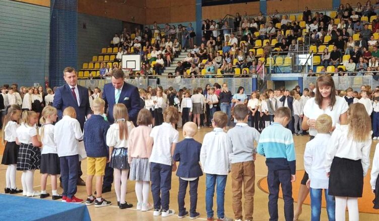 Zielonka - uroczyste rozpoczęcie roku szkolnego 2023/2024