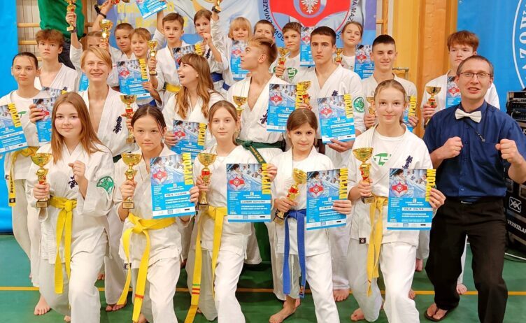 Zielonka - triumf karateków na Warszawskiej Olimpiadzie Młodzieży