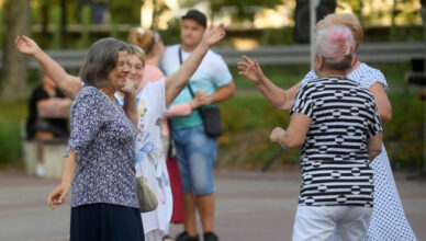 Ząbki - 290 tysięcy złotych dla ząbkowskich seniorów