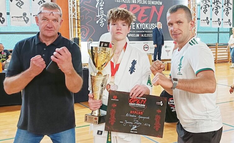 Nikodem Gawrysiuk z Marek mistrzem Polski w Karate