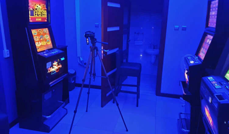 ZABEZPIECZONE NIELEGALNE AUTOMATY