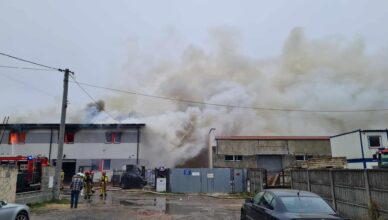 Pożar zakładu lakierniczego w Słupnie