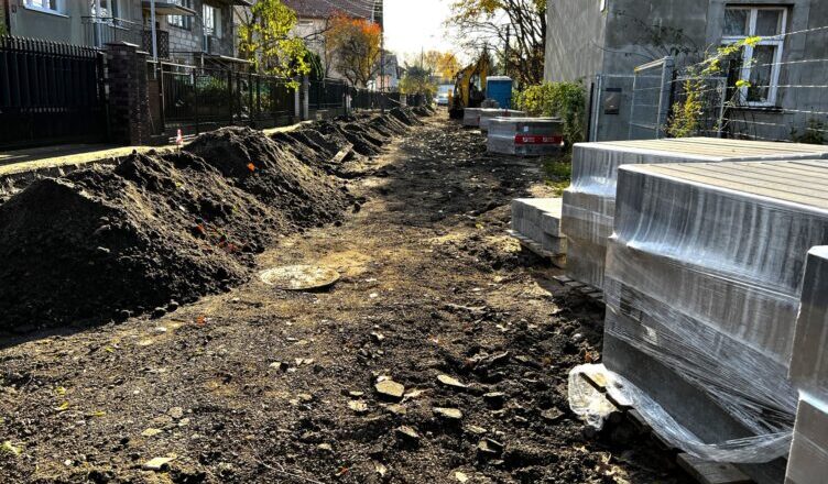 Zielonka - ulica Czwartaków w remoncie