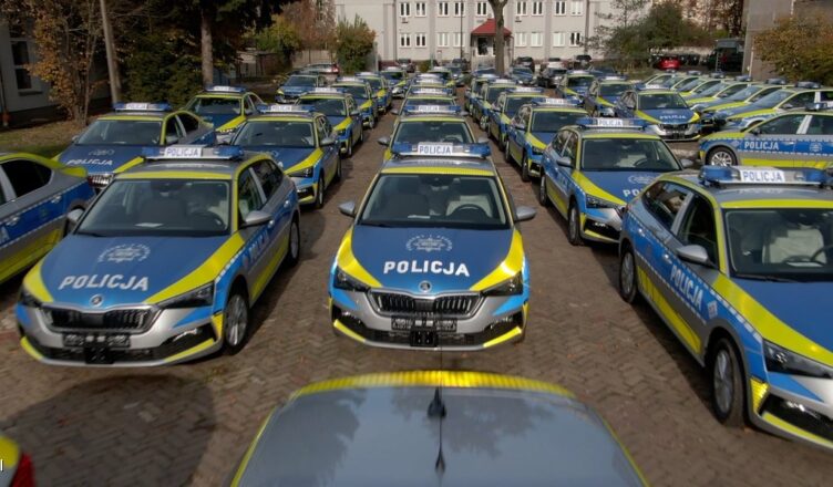 POLICJANCI RUCHU DROGOWEGO