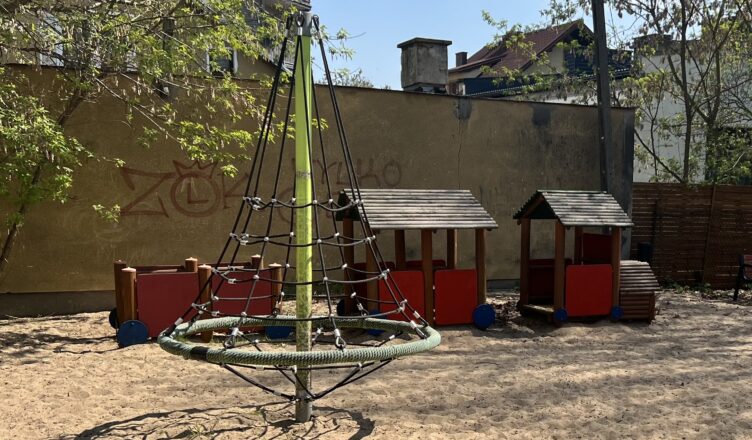 Zielonka - dofinansowanie na plac zabaw przy ul. Żabiej