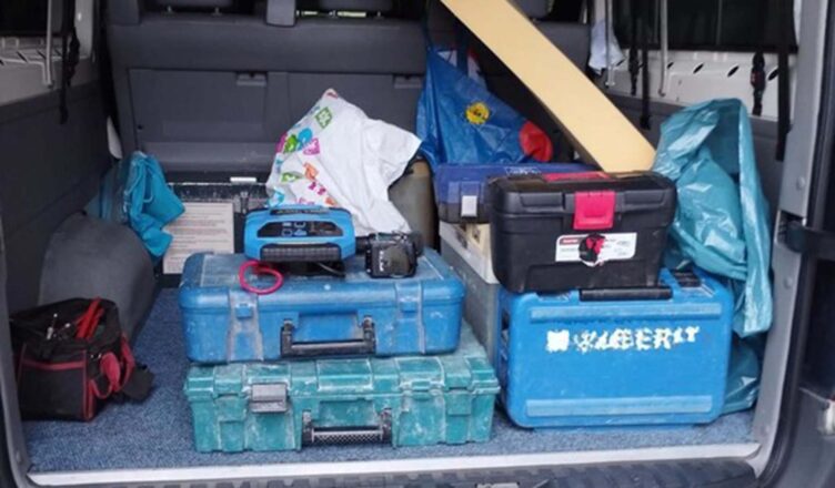 Sprawcy kradzieży z włamaniem zatrzymani przez płockich policjantów