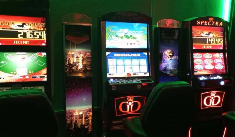 Nielegalne automaty do gier zabezpieczone przez przasnyskich funkcjonariuszy