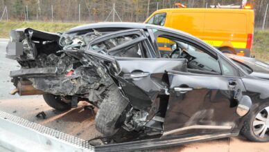 Zderzenie 3 osobówek na ósemce