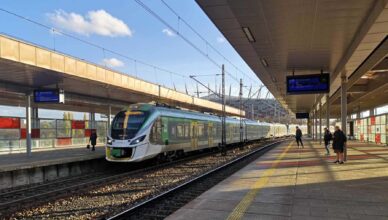 Kolejami Mazowieckimi na mecz piłki nożnej Polska – Czechy