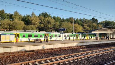 Nowy parking w Zielonce ułatwi łączenie podróży pociągiem i samochodem