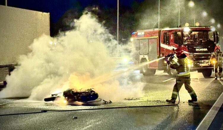 Ścigacz spłonął na trasie S8