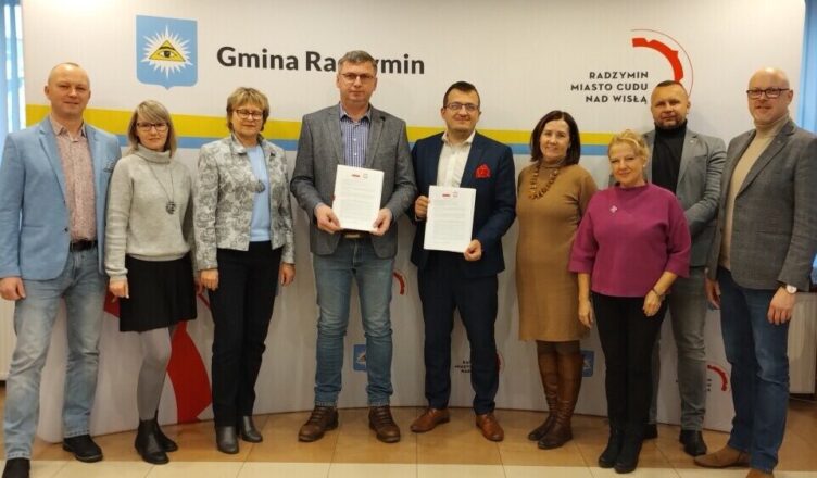 Wkrótce rozpocznie się remont ulicy Ogrodowej w Radzyminie – umowa podpisana