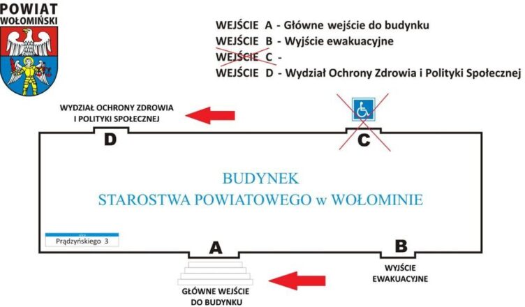 Zamknięte wejście do budynku Starostwa, przy ul. Prądzyńskiego 3 od strony Sądu Rejonowego w Wołominie