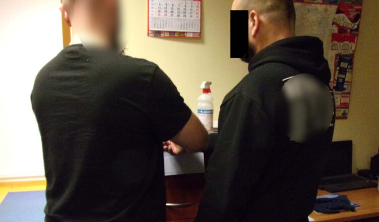 Kryminalni rozpoznali samochód włamywacza