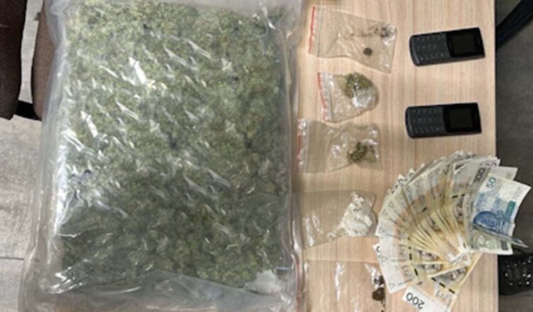 Policjanci z Sochaczewa zabezpieczyli ponad kilogram narkotyków