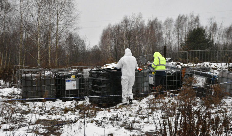 Usunięto nielegalne odpady niebezpieczne z Duczek i Starych Grabi