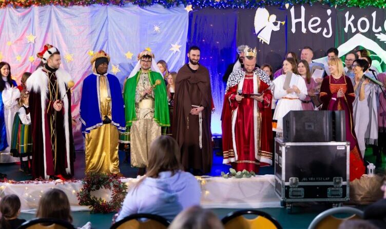 Ząbki - Orszak Trzech Króli i wspólne kolędowanie