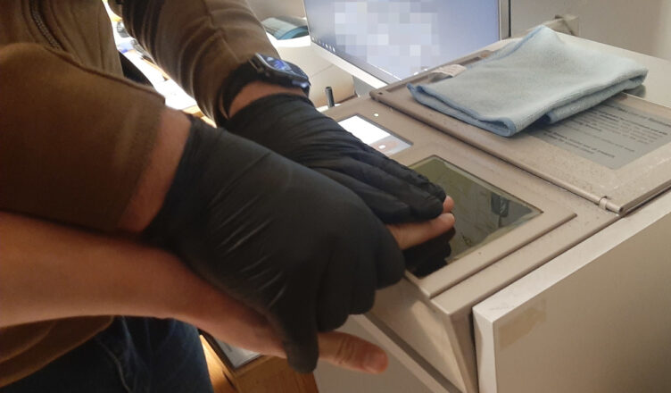 3 miesiące aresztu dla oszusta działającego w grupie wyłudzającej pieniądze metodą „na pracownika banku”