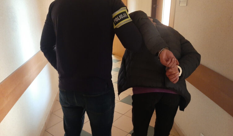 5 osób zatrzymanych do sprawy kradzieży ciągnika siodłowego