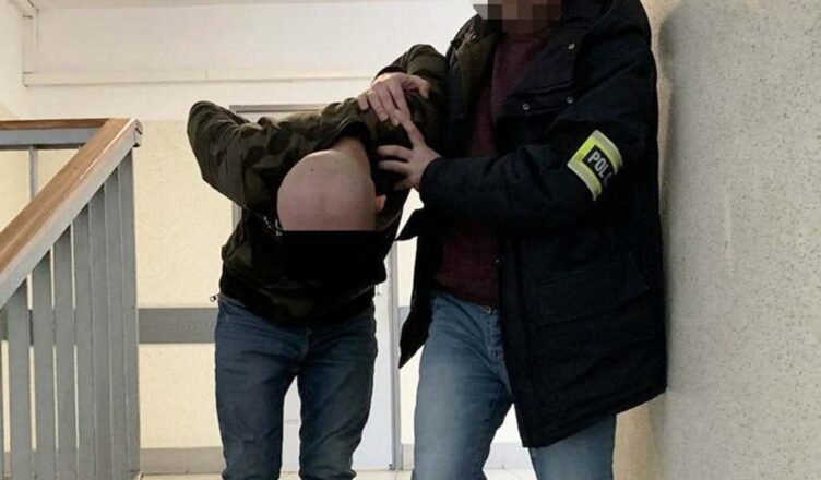 Odebrał od seniorki pieniądze