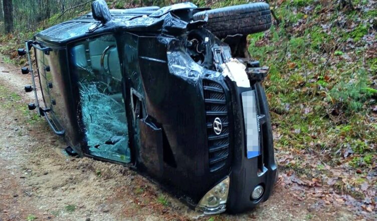 Ukradł już skradziony samochód. Ostrołęccy policjanci zatrzymali dwóch mężczyzn