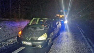 Pijany jechał na samej feldze, wraz z nim 3 małych dzieci i ich matka, która…też była pijana