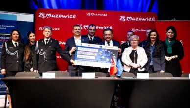 Tłuszcz - nowy samochód dla OSP Chrzęsne