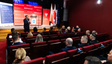 Nowy wóz strażacki dla Ochotniczej Straży Pożarnej w Radzyminie