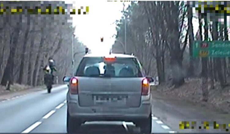 Chciał pokazać jak dobrym jest kierowcą