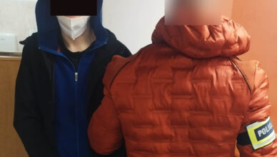 Zwabili do mieszkania grozili nożem