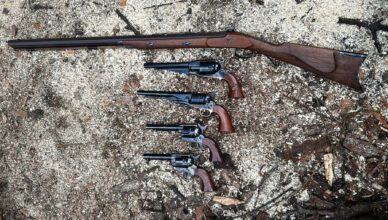 Tymczasowy areszt za usiłowanie ciężkiego uszkodzenia ciała i nielegalne posiadanie amunicji