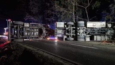Tony na drodze, promile we krwi. Ciężarówka zablokowała ruch na kilka godzin.