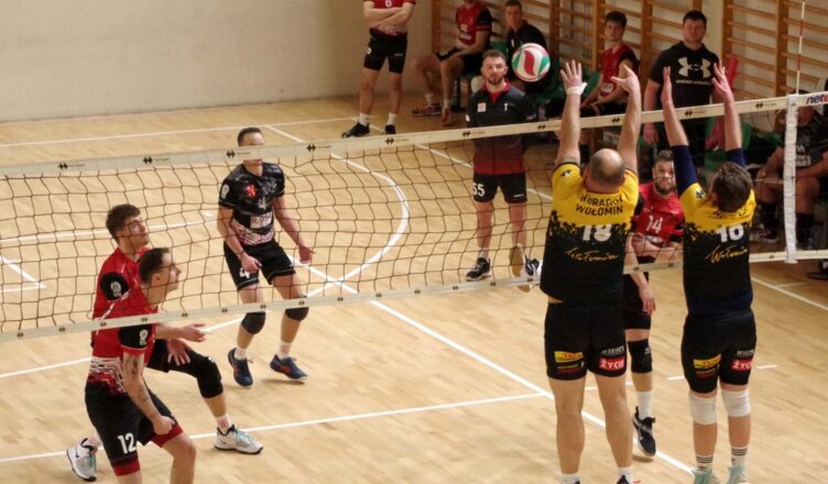 Siódme zwycięstwo z rzędu i awans do play-off siatkarzy KS Huragan Wołomin