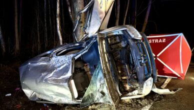 Śmiertelny wypadek na prostej drodze. W samochodzie byli rodzice i 2 – letni chłopczyk.