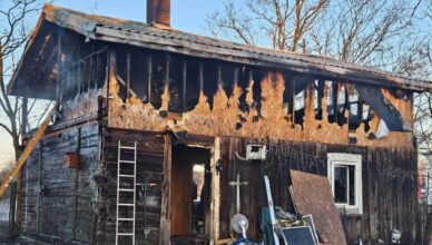 Pomoc mieszkańcom powiatu, którzy stracili dom w pożarze