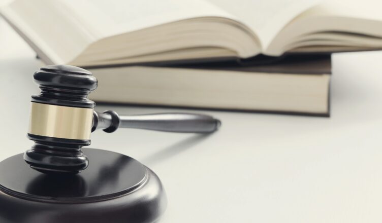 20 tys. zł grzywny i 3-letni zakaz prowadzenia wszelkich pojazdów dla kierującego notorycznie lekceważącego przepisy prawa