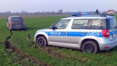 16-latek ukradł samochód matce. Został zatrzymany po krótkim pościgu.