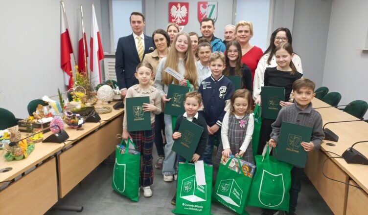 Zielonka - Laureaci konkursu „Wielkanocna eko-ozdoba” odebrali nagrody