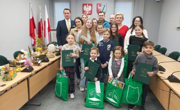 Zielonka - Laureaci konkursu „Wielkanocna eko-ozdoba” odebrali nagrody